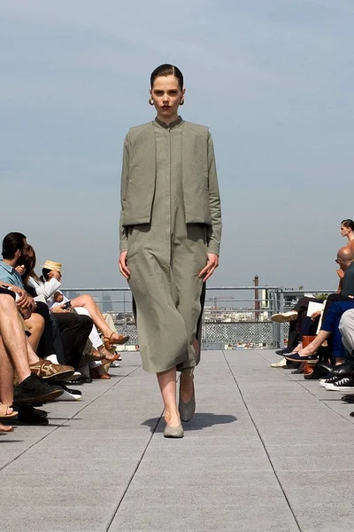 Look 15